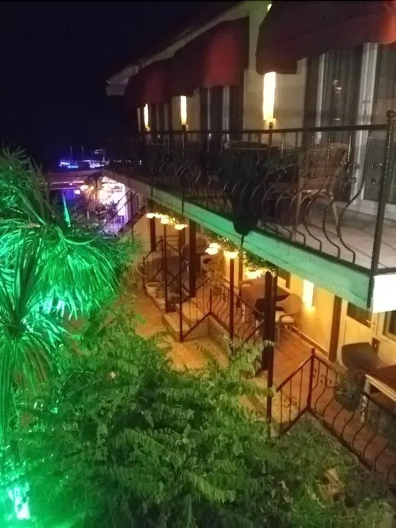 Эдремит: Akcay Yavuz Otel