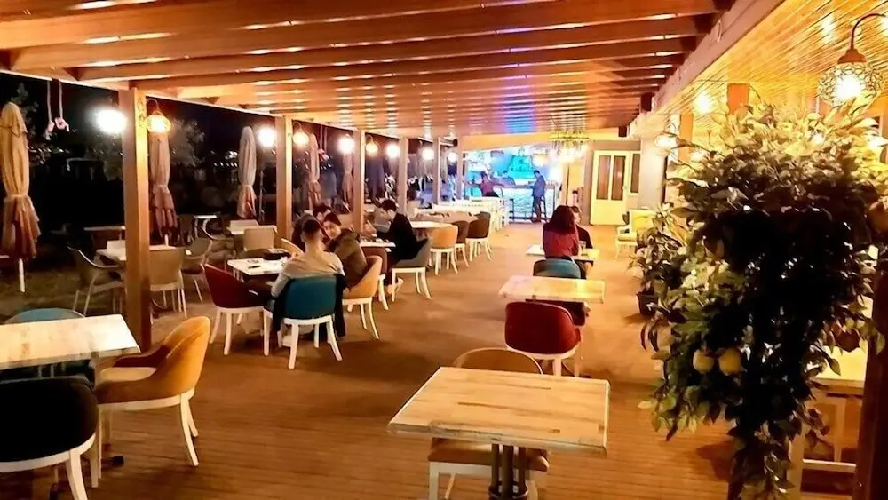 Эдремит: Akcay Yavuz Otel