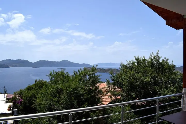 Кумлюбюк: Saranda Teras Pansiyon