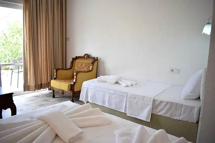 Кумлюбюк: Saranda Teras Pansiyon