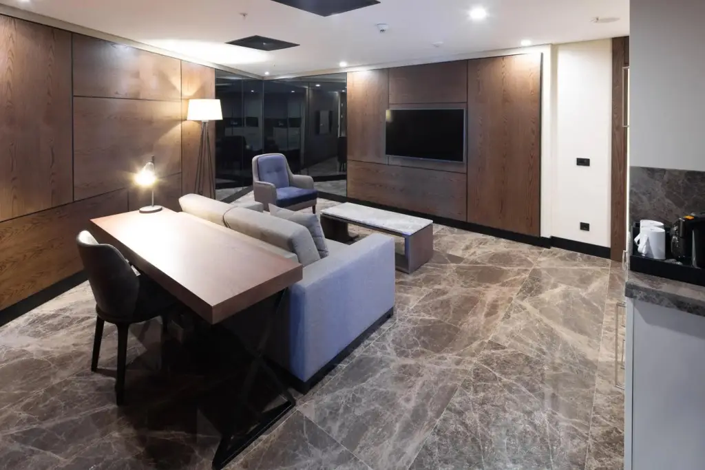 Янык: Bureau Residence