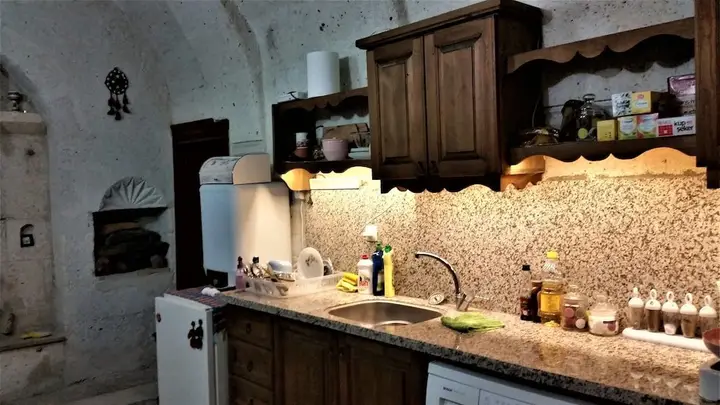 Аванос: Hiking House