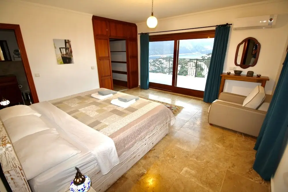 Каш: Villa With Fantastic Views in a Prime Location in Kas Peninsula