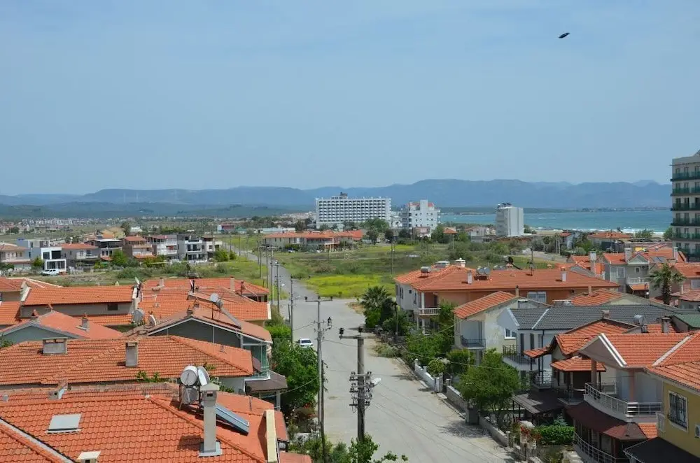 Айвалык: Lavinia Otel