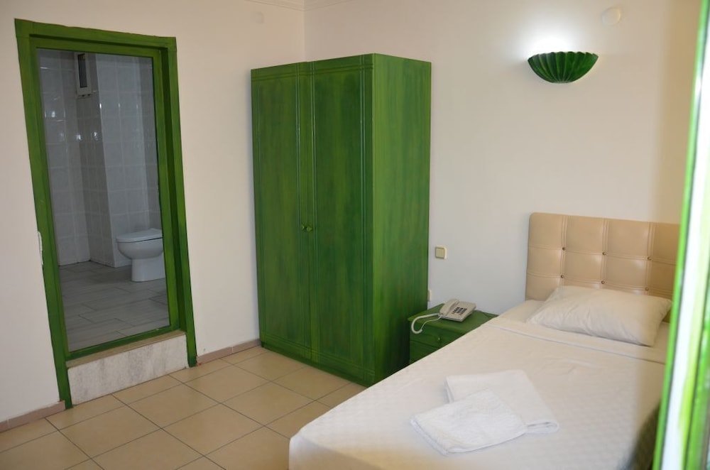 Айвалык: Lavinia Otel