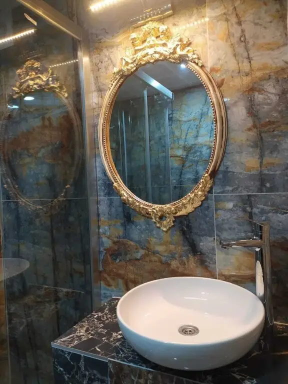 Ван: Athena Life Hotel