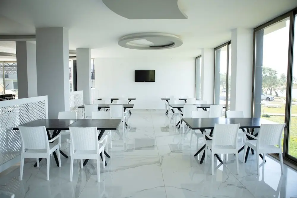 Бурхание: Aliento Hotel