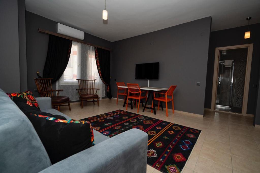 Кемер: Esquire Hotels & Lounges