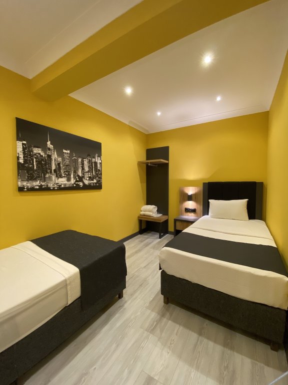 Эдремит: Roy Otel Akçay