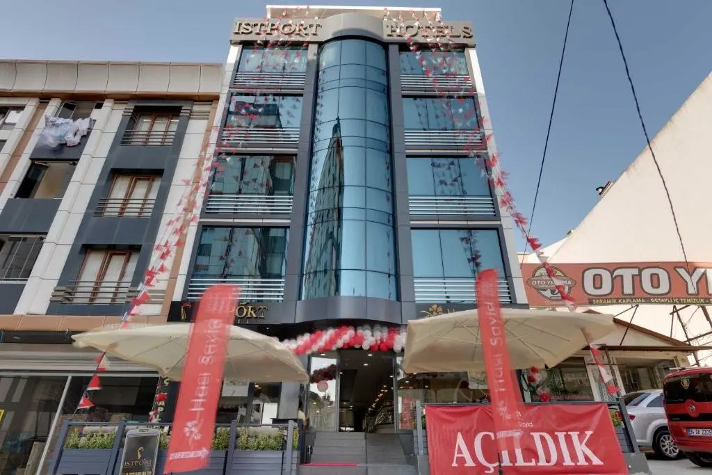 Арнавуткёй: Istport Hotel
