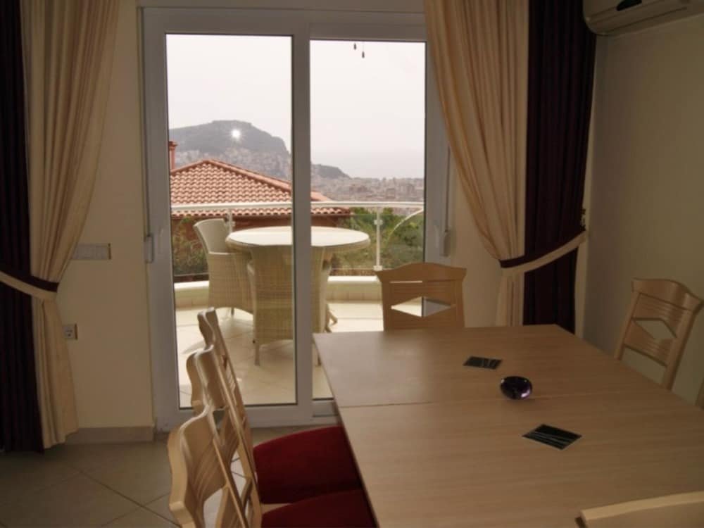 Аланья: Villa with Majestic Views 1030