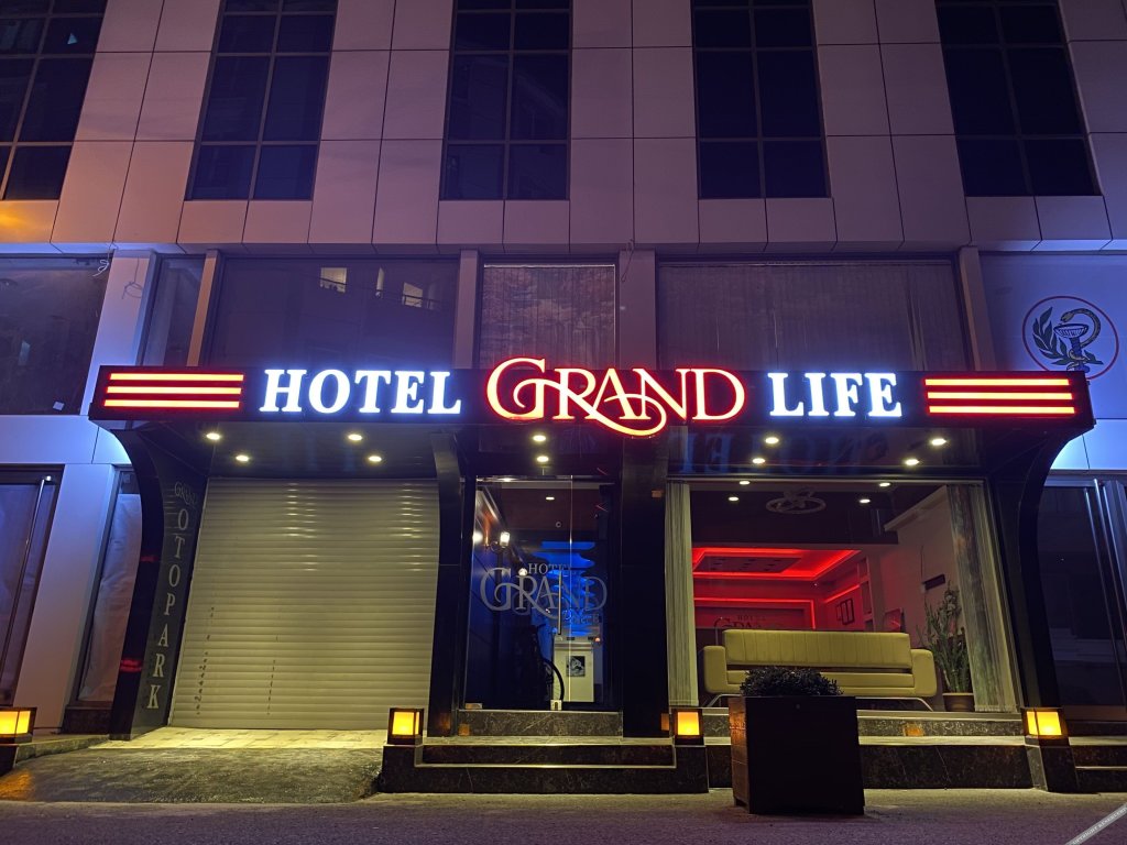 Grand Life Hotel — фото 1