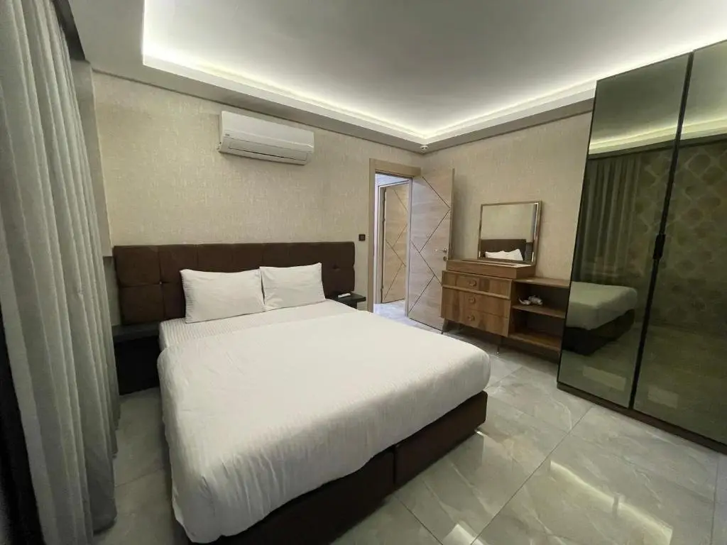 Le Luxe suites hotel & SPA — фото 1