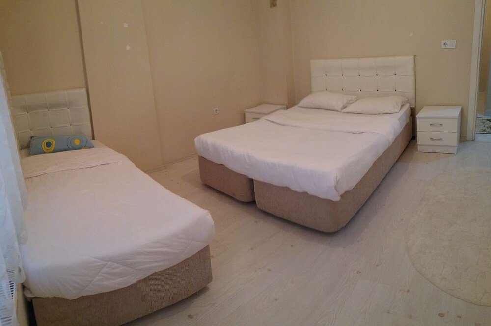 Янык: H&M Apart Otel