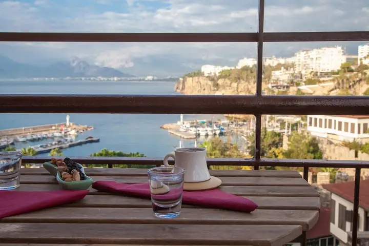 Анталья: Aheste_simple Sea View Flat in Lovely Old Town