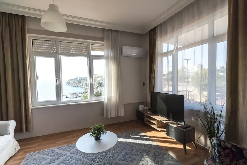 Анталья: Nazende_beautiful Sea View Flat in Lovely Old Town