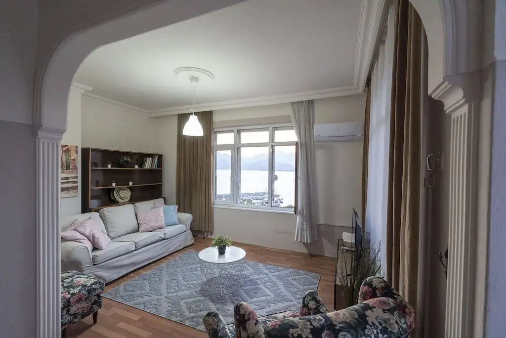 Анталья: Nazende_beautiful Sea View Flat in Lovely Old Town