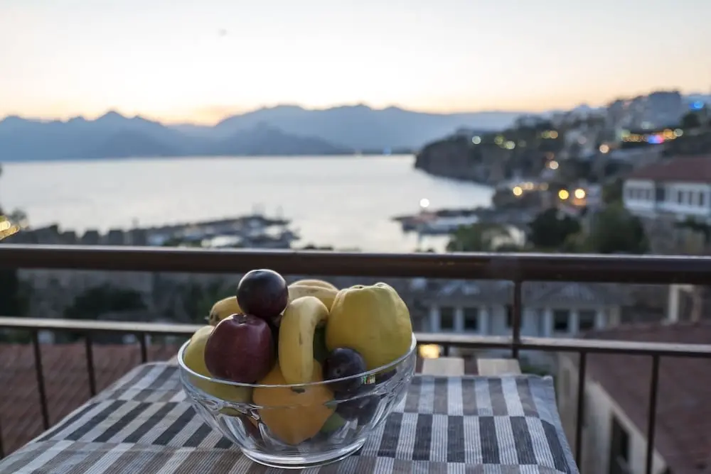 Анталья: Nazende_beautiful Sea View Flat in Lovely Old Town