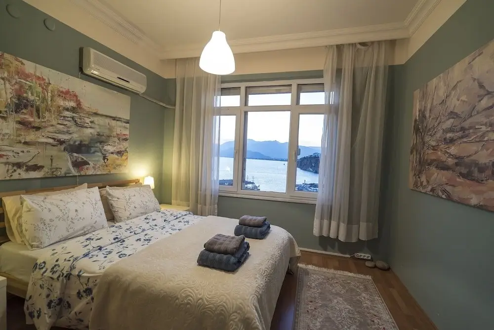 Анталья: Nazende_beautiful Sea View Flat in Lovely Old Town