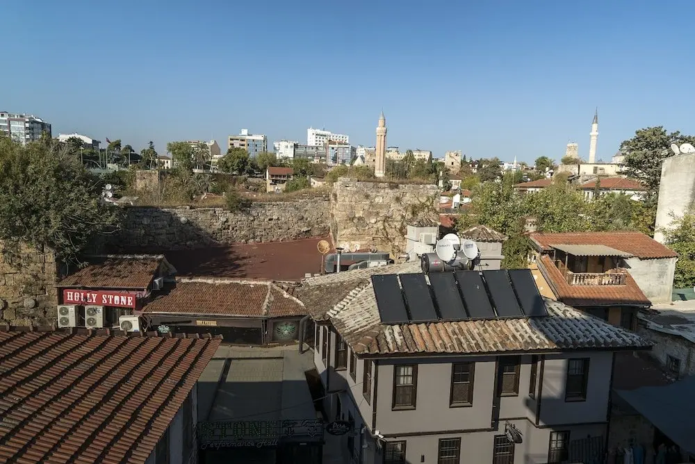 Анталья: Nazende_beautiful Sea View Flat in Lovely Old Town