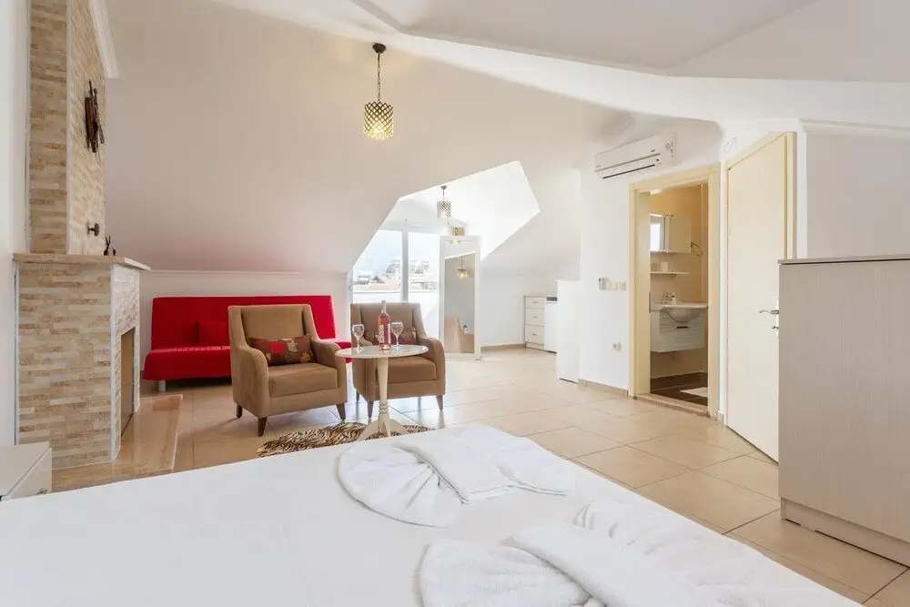 Дальян: Villa Canberk Large Private Pool A C Wifi Car Not Required