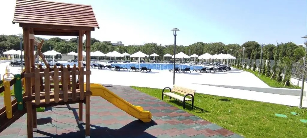 Бурхание: Tezmadra Hotel