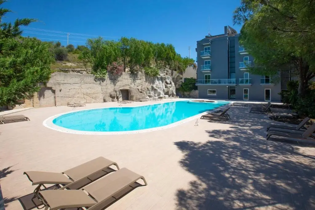Чешме: Aegean Apartments - Cesme