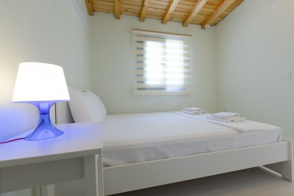 Чешме: AEGEAN Apartments - Marina & Chios Island View