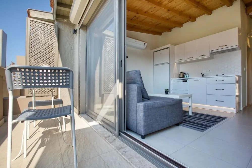 Чешме: AEGEAN Apartments - Marina & Chios Island View