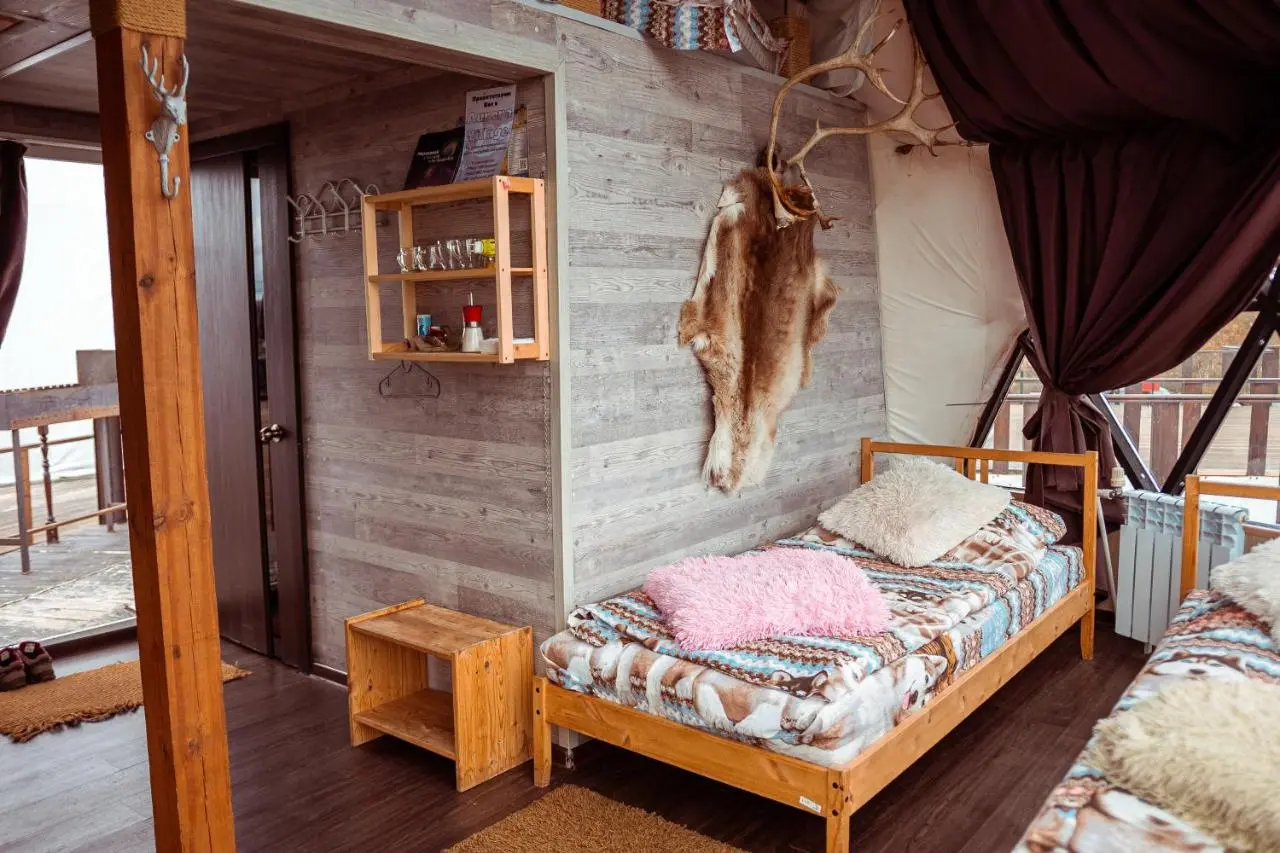 Мурманск: Глэмпинг Aurora Village Murmansk