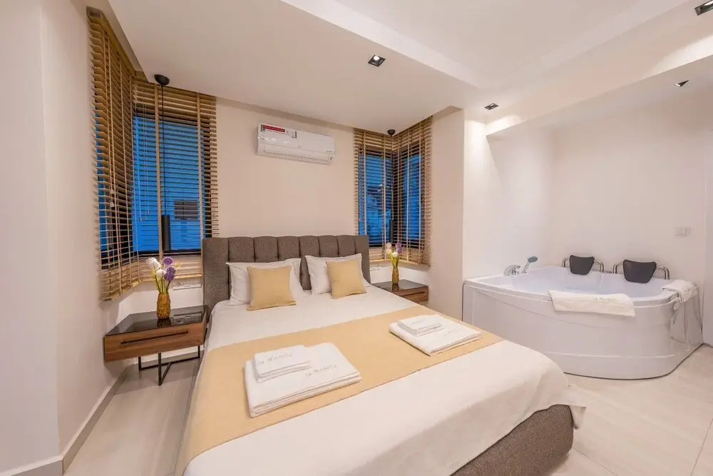 Фетхие: Luxury 4-bed Villa With Private Pool and Jacuzzi