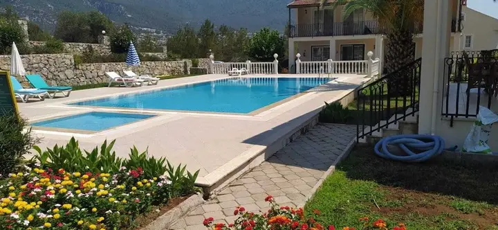 Фетхие: Stunning Spacious Poolside 2-bed Apt in Ovaçik