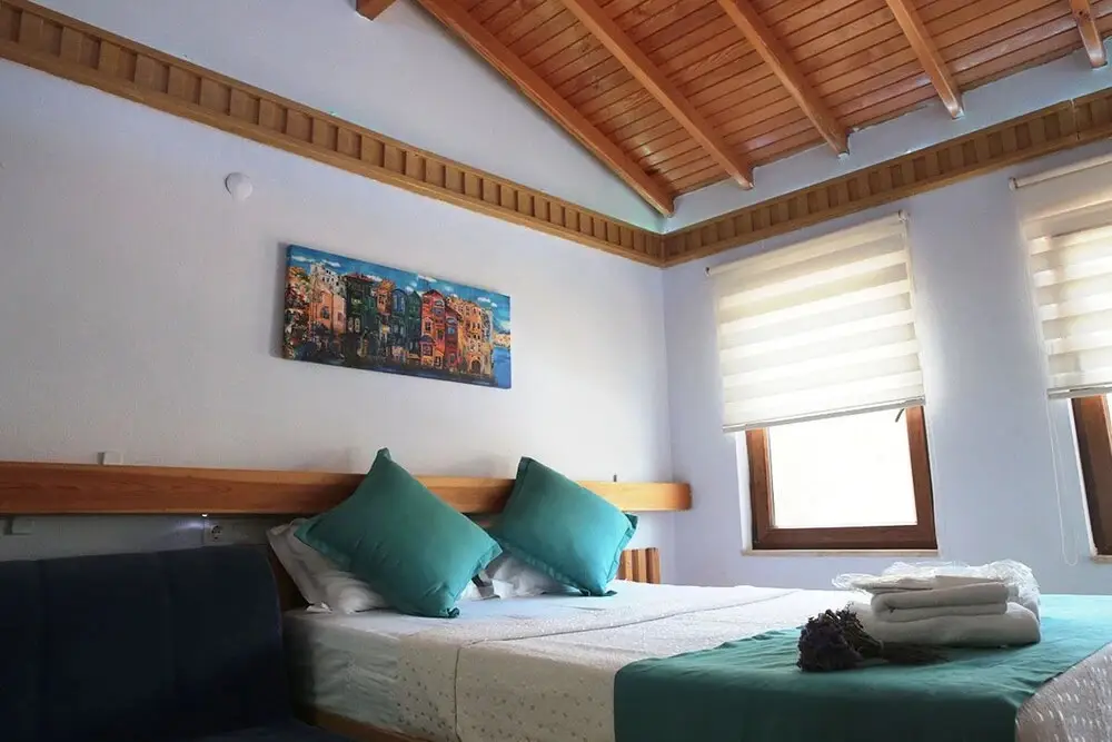 Бозджаада: Athenada Otel