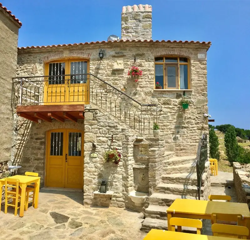 Зейтинликой: Sari Keçi̇ Taş Otel