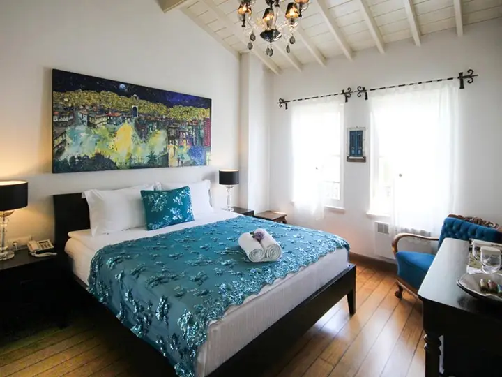Айвалык: Ni̇si̇ Buti̇k Otel