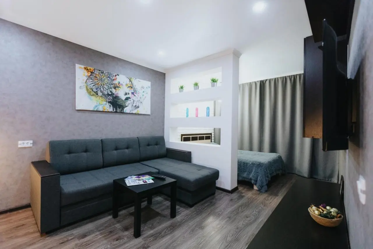 Апатиты: Apartamienty na Dzierzhinskogho 11