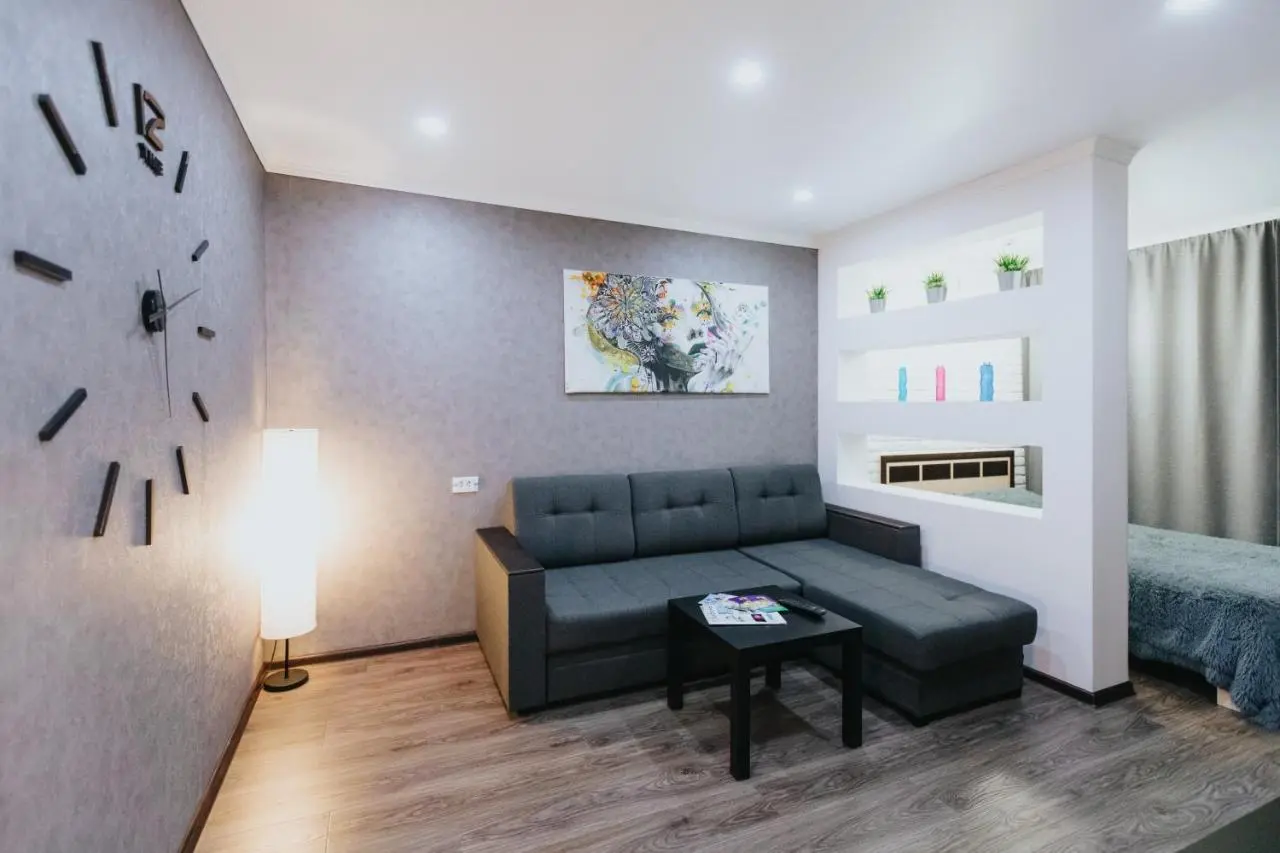 Апатиты: Apartamienty na Dzierzhinskogho 11