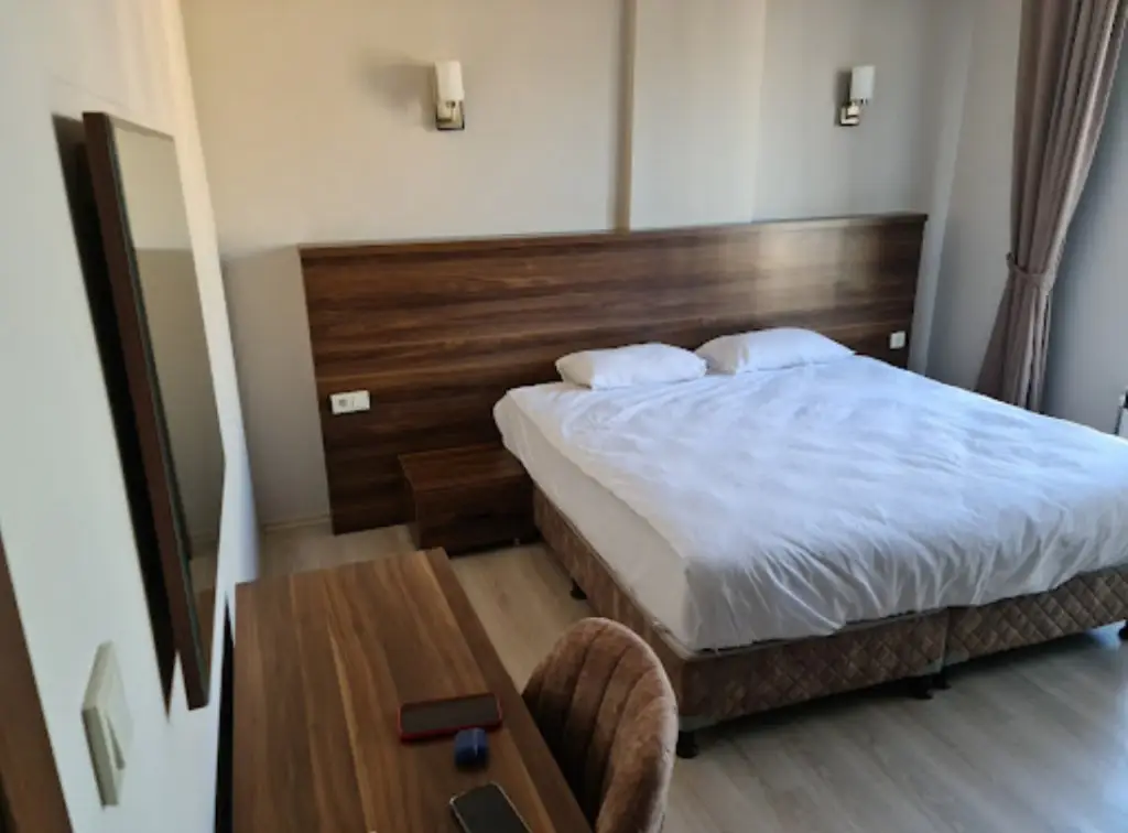 Игнеада: Longoz Hotel