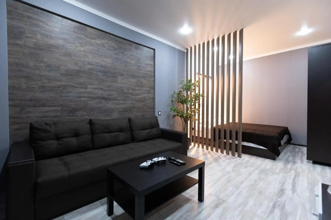 Апатиты: Apartament on Bredova 32