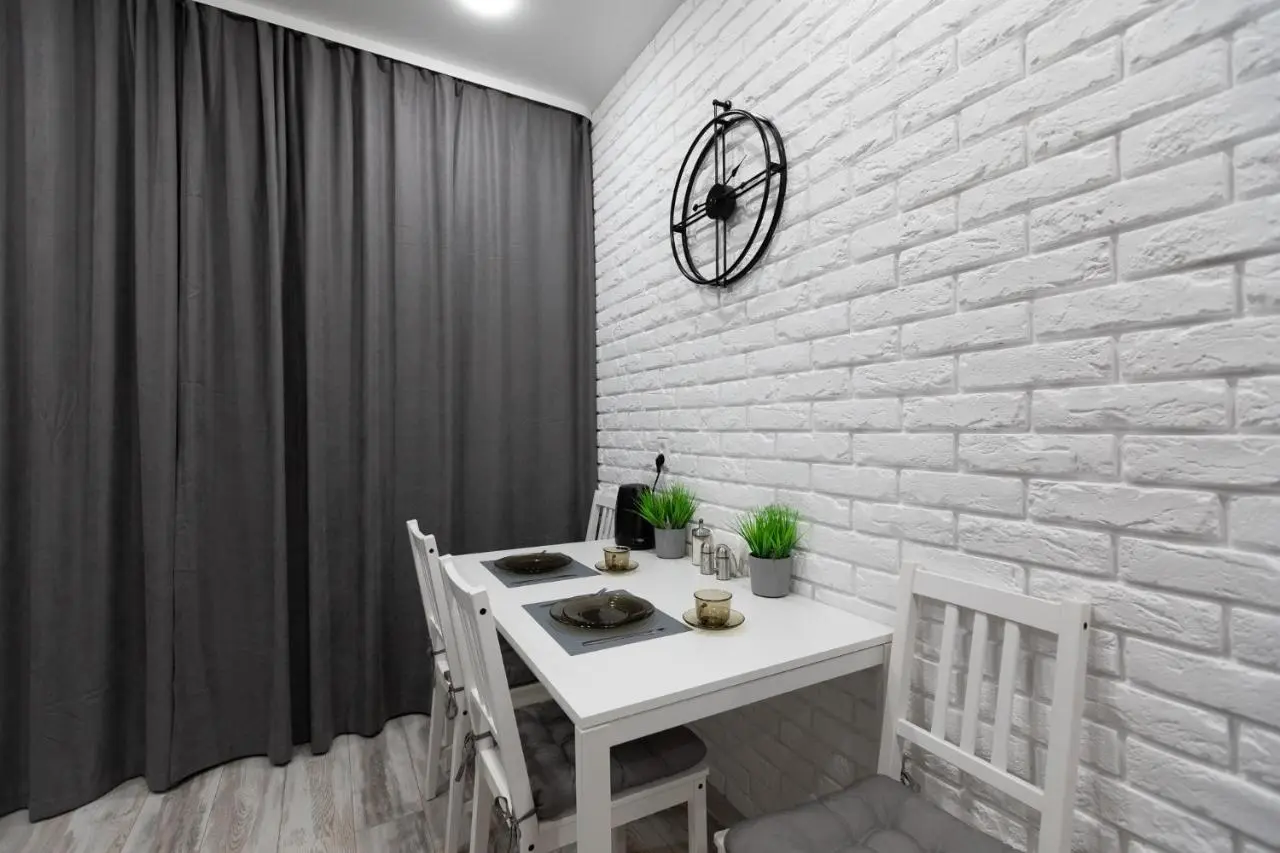Апатиты: Apartament on Bredova 32