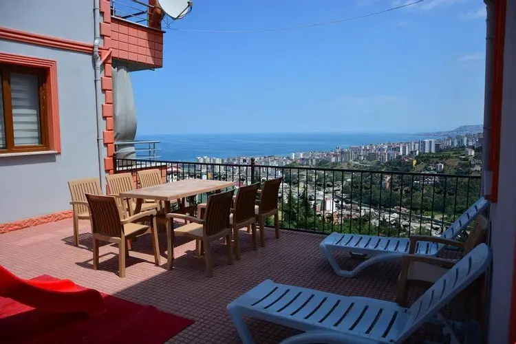 Трабзон: Pusula Villa