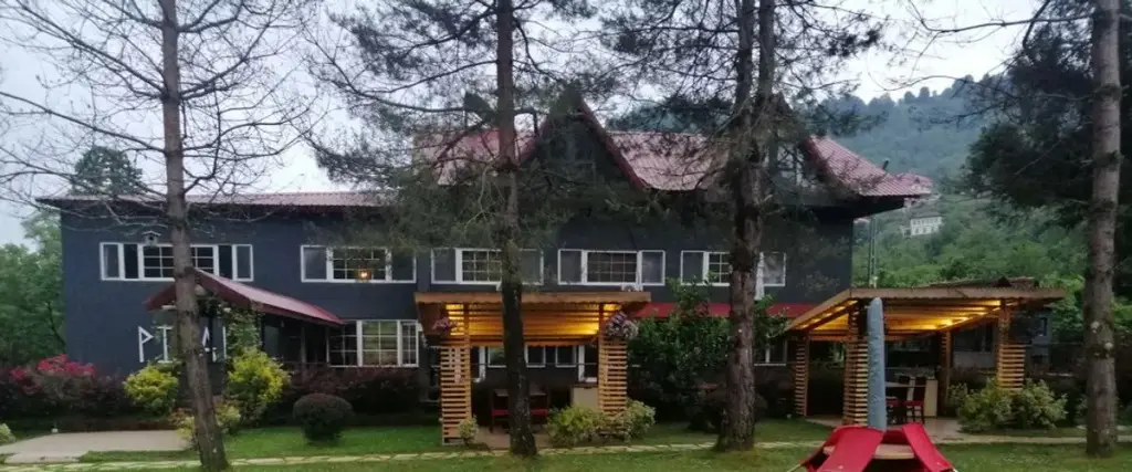 Дереусту: pınar kır evi
