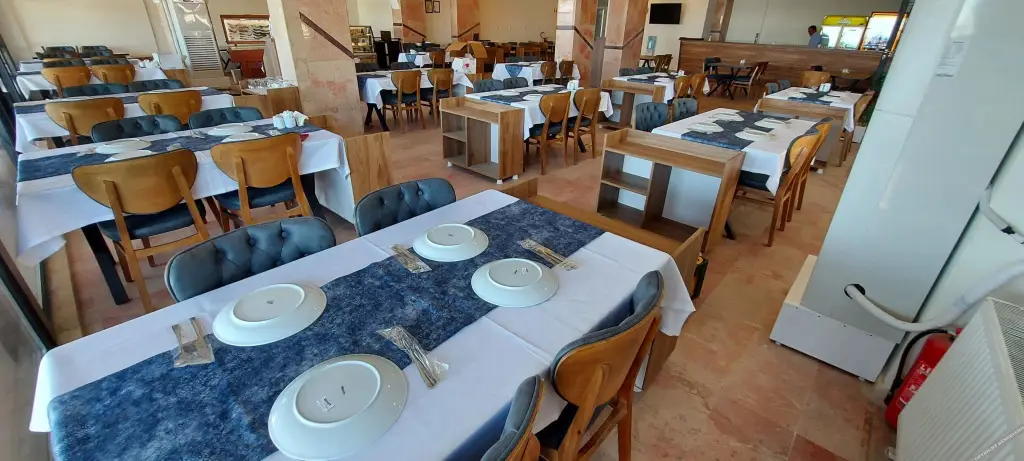 Бурхание: Blue Port Hotel