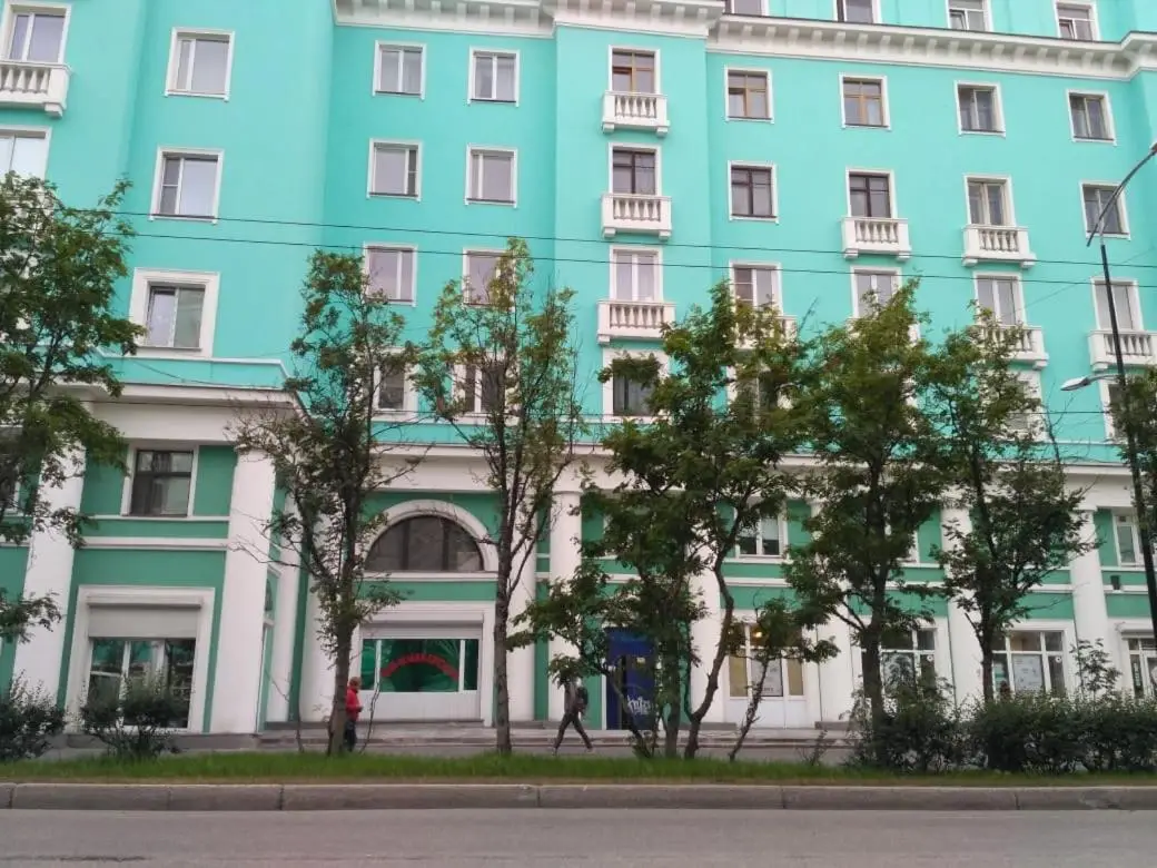 Мурманск: Apartment Five Corners