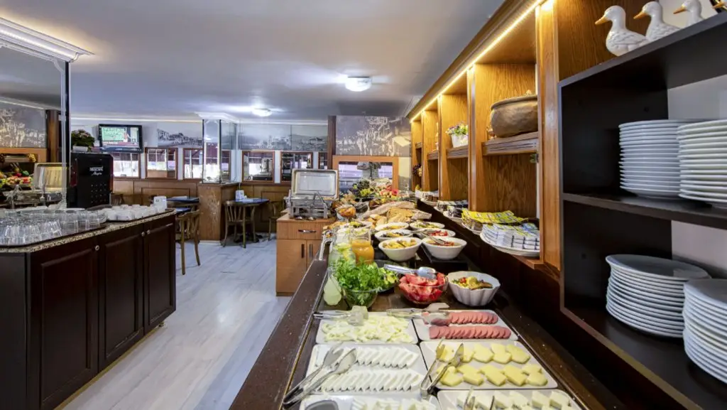 Измир: Kozan City Hotel