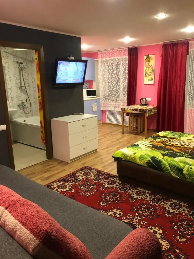 Мончегорск: Apartments on Ulitsa Lenina