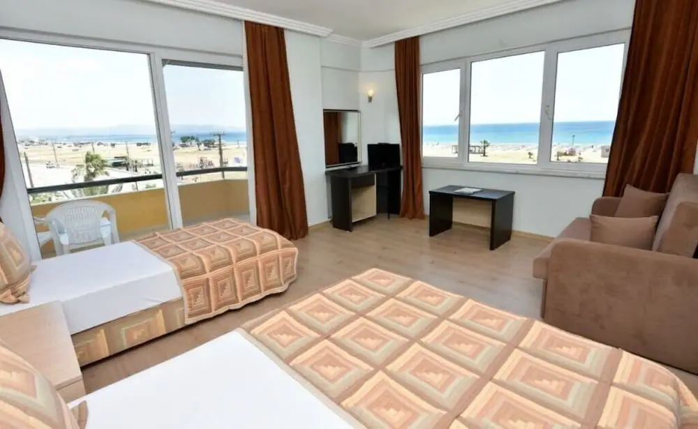Айвалык: Varol Otel