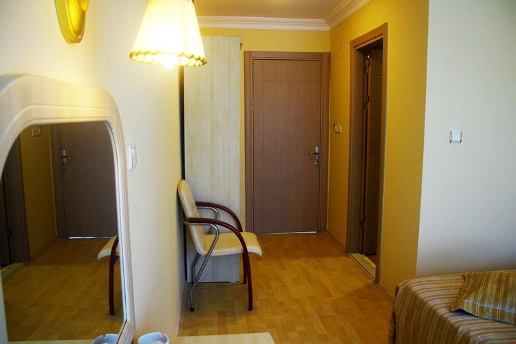 Айвалык: Işık Otel