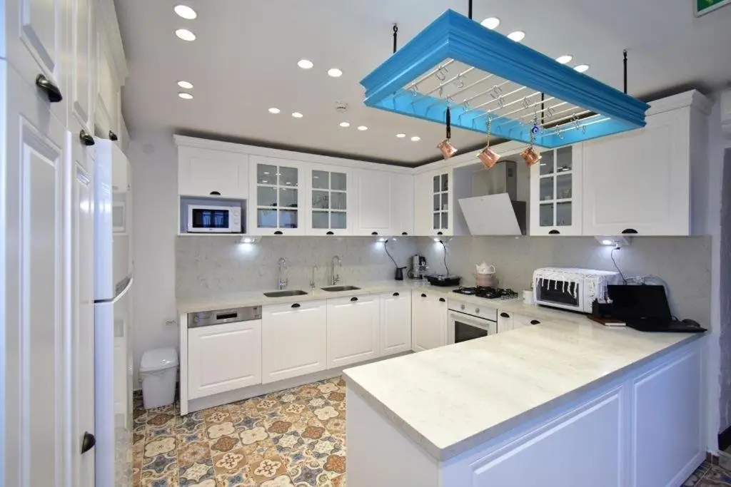 Айвалык: Otel Gülayvalık