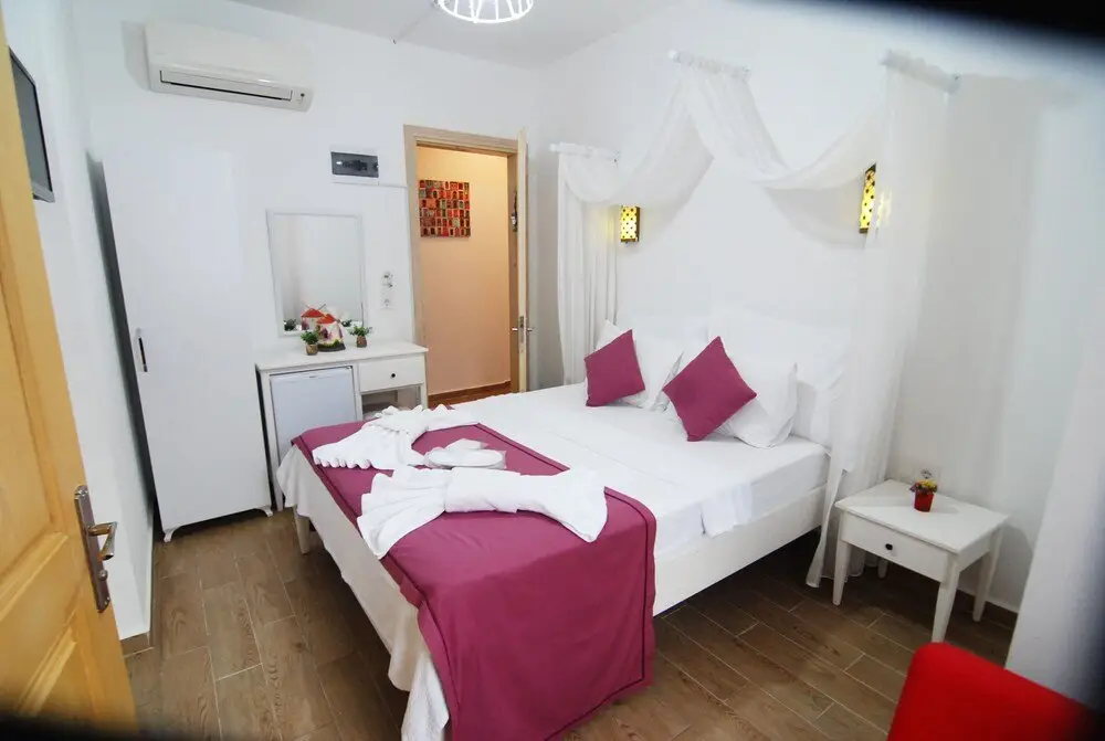 Айвалык: Bade Otel